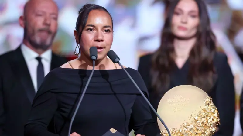 Charlyn Corral hace historia: es la primera mexicana premiada en el Balón de Oro